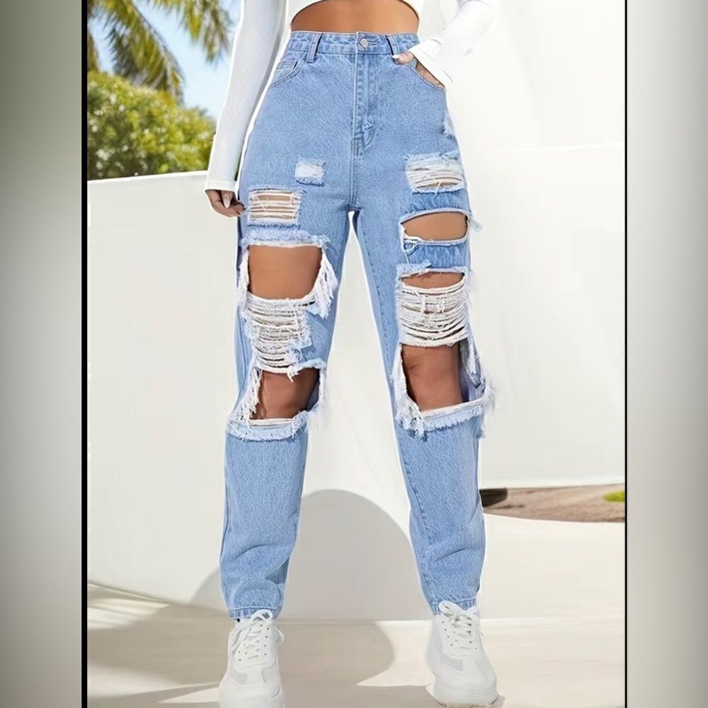 Fashion Nova destroyed straight jeans